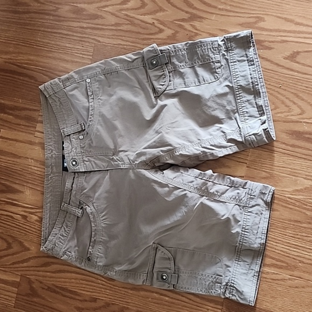 Kuhl hiking shorts with cargo pockets size 6